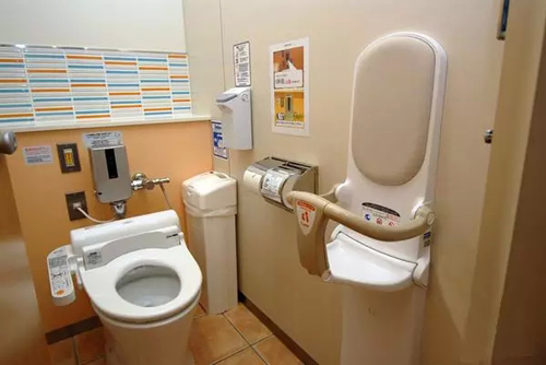日本厕所为什么会这么干净