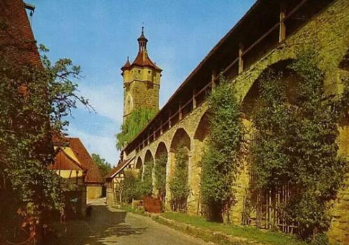 学习德语零基础入门语法:日期