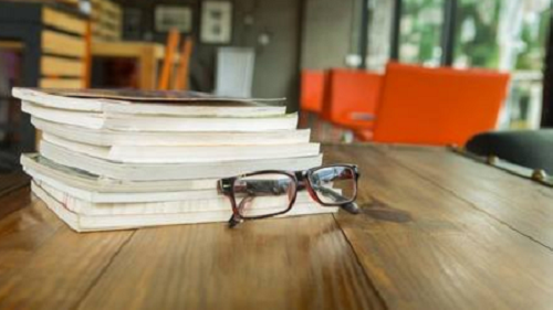 西班牙语中专有名词前的冠词用法