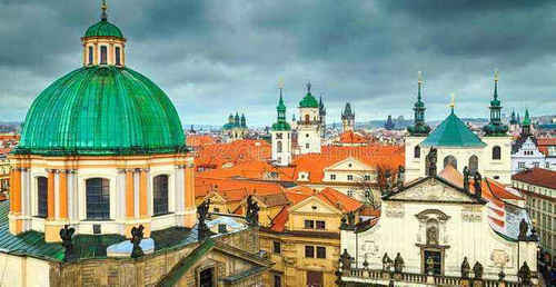 泰语中经常用 “ขี้” 的形容词